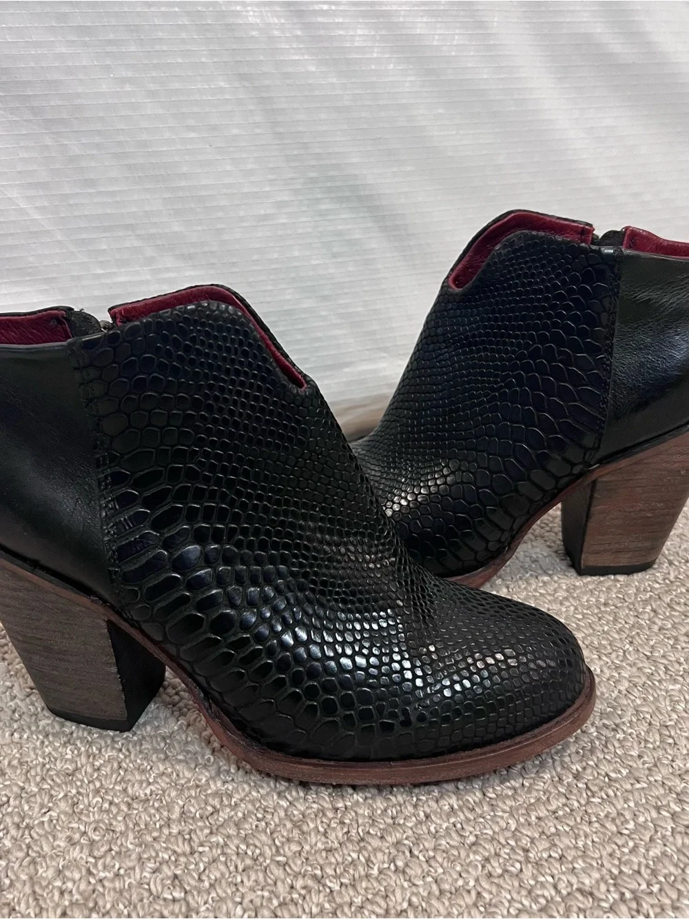 Freebird Women Detroit Ankle Boots Sz 9 Black Boho Rodeo Leather Snake Embossed,